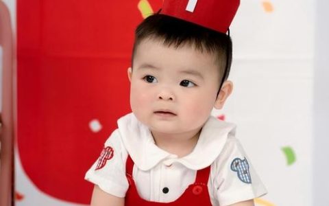 2026年11月20日出世的男孩起名推荐 聪明伶俐