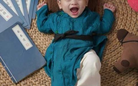 2026年5月26日出生的马宝宝男孩起名，2026年5月26日命运解析！