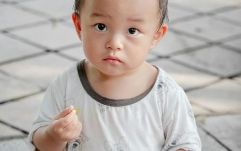 2026年6月26日出生的男孩命运 今日五行缺水取名字