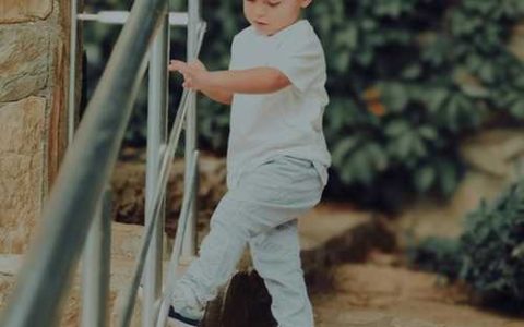 2026年7月27日六月十八出生的男孩起名 采自诗经楚辞