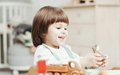 2026年7月28日出生男孩五行缺金起名精选