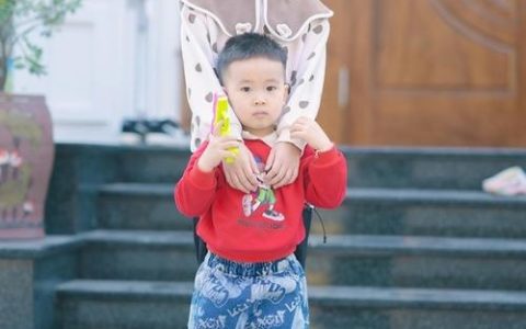 2026年农历三月十六出生的男孩五行八字解读 属土的起名宜用字