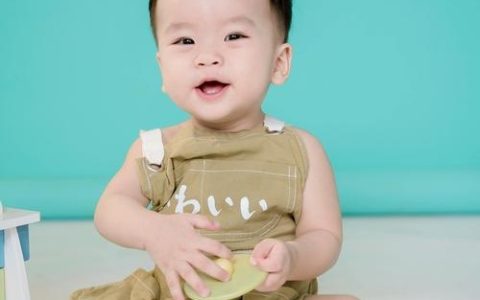 2026年农历二月十三日出生的男孩如何取名，男生好听的名字