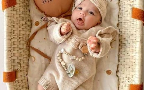 2026年农历二月十八日男孩五行缺水名字精选