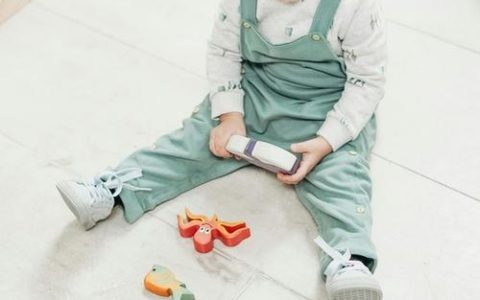 2026年寓意乐观开朗的男孩名字叫什么好