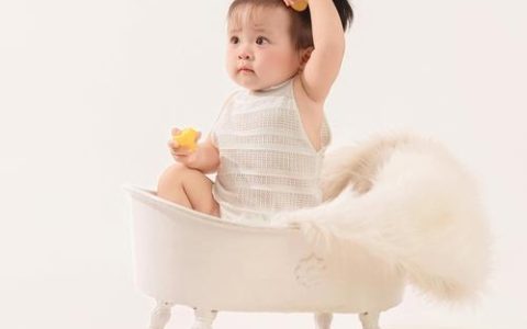 冬天出生的男宝宝诗经取名 唐诗宋词里比较适合男孩的名字